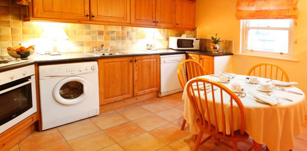 Mccarthy'S Lodge B&B Westport Kültér fotó